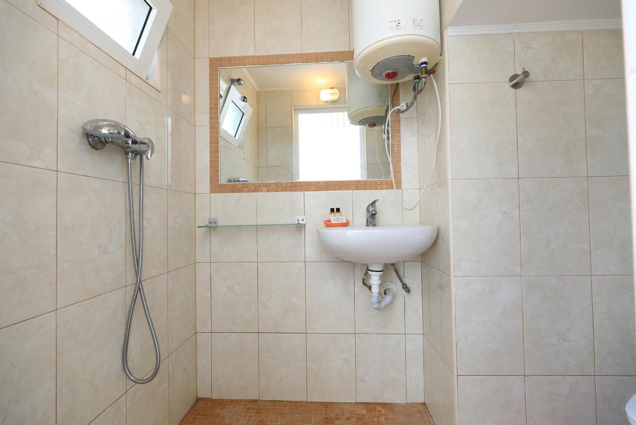 C22 - Beco Do Poco Beach Townhouse In Praia Da Luz Екстер'єр фото