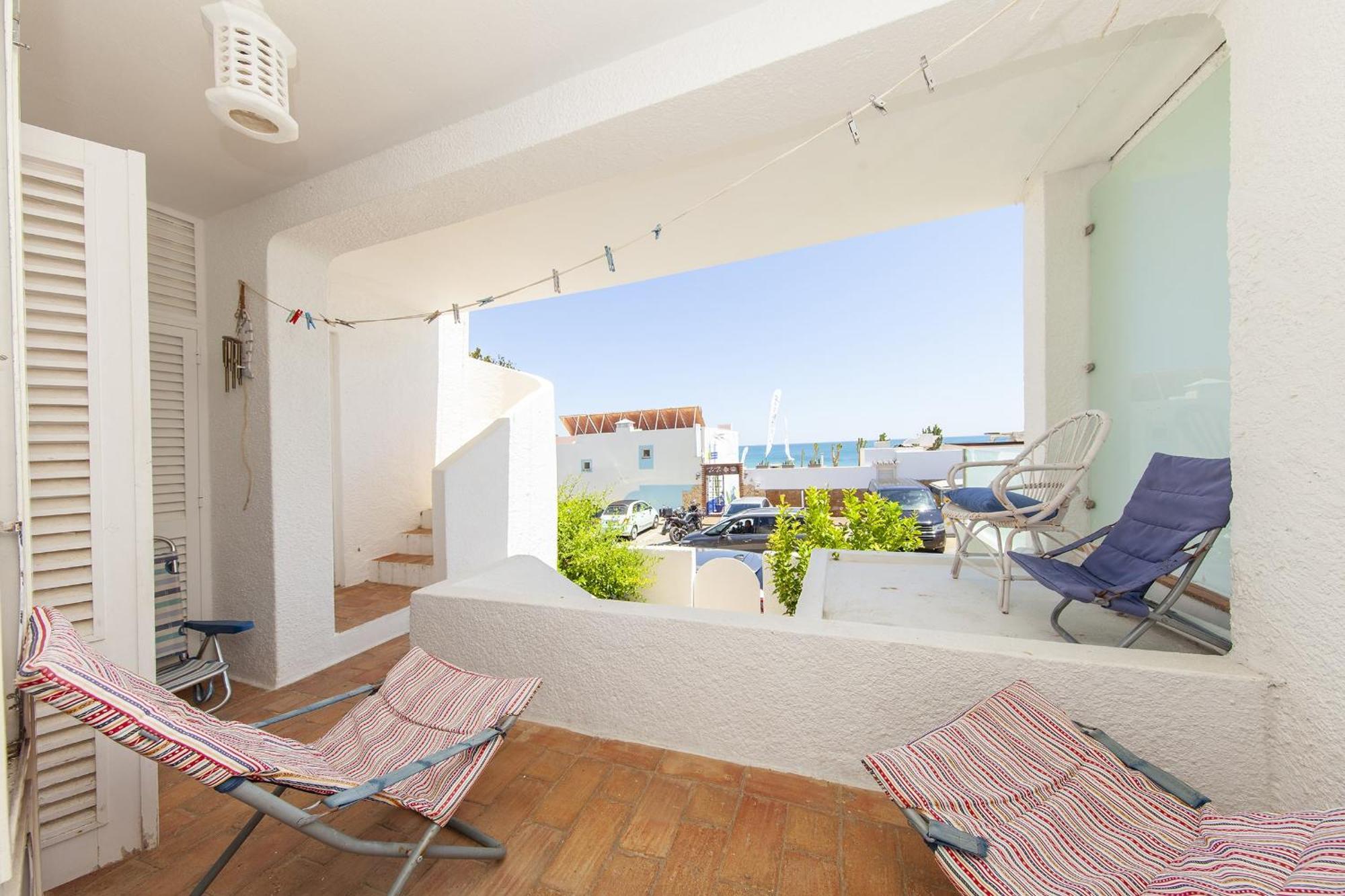 C22 - Beco Do Poco Beach Townhouse In Praia Da Luz Екстер'єр фото