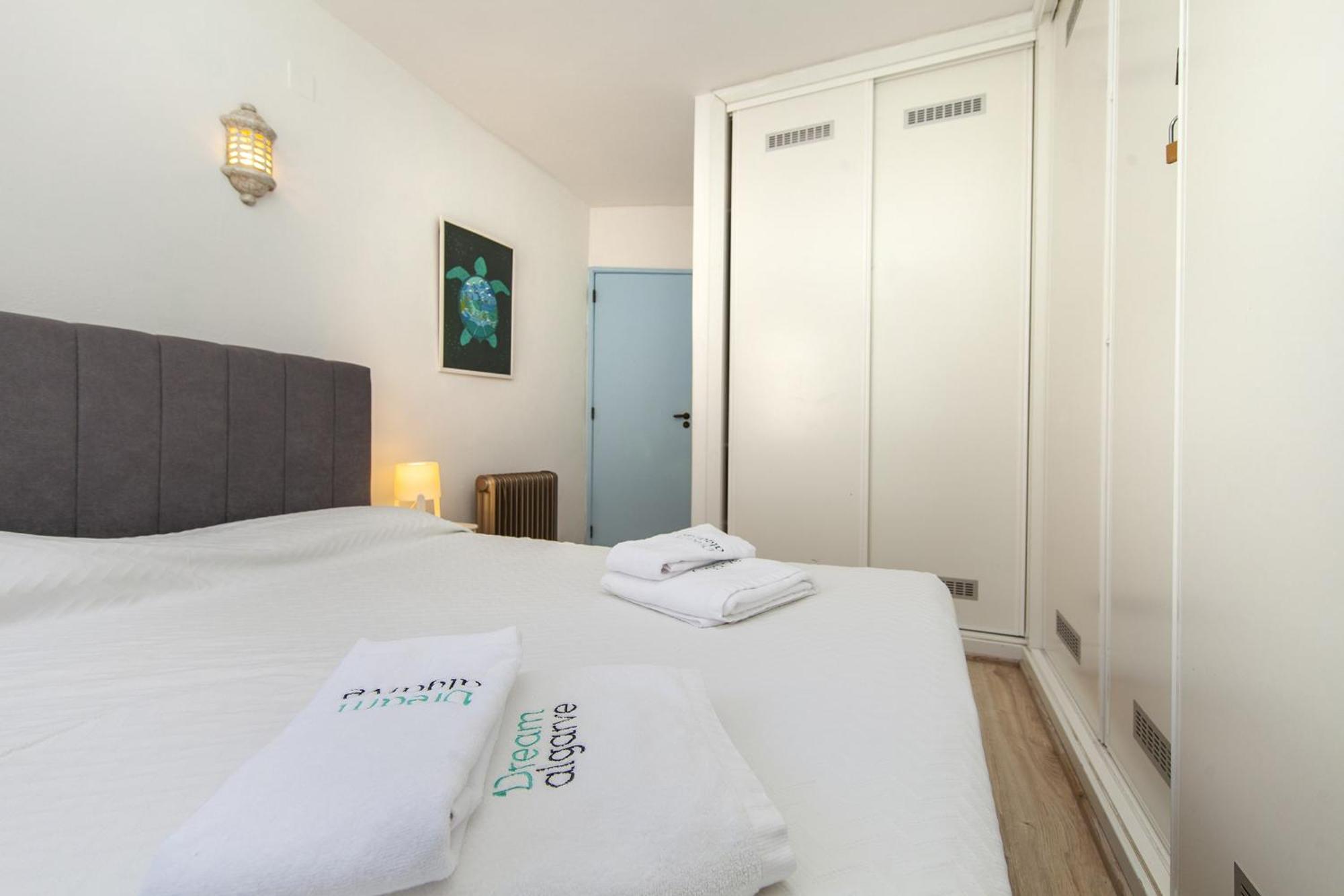 C22 - Beco Do Poco Beach Townhouse In Praia Da Luz Екстер'єр фото